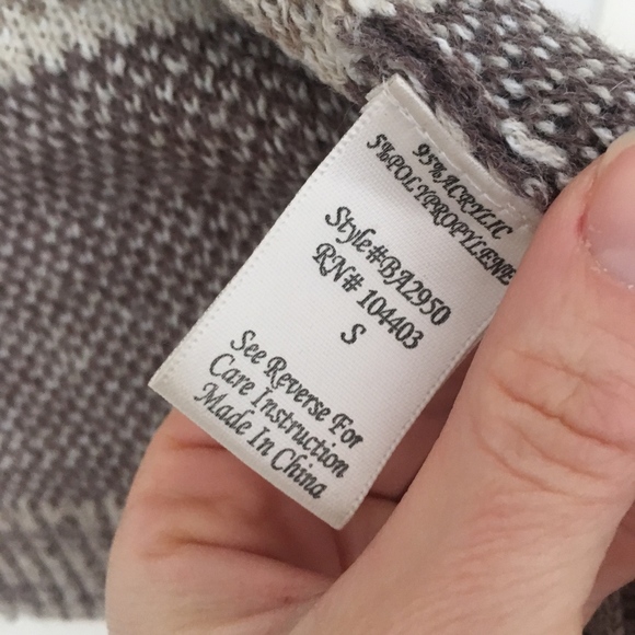 Blu Pepper Southwestern Print Sweater Brown Small - Picture 3 of 7